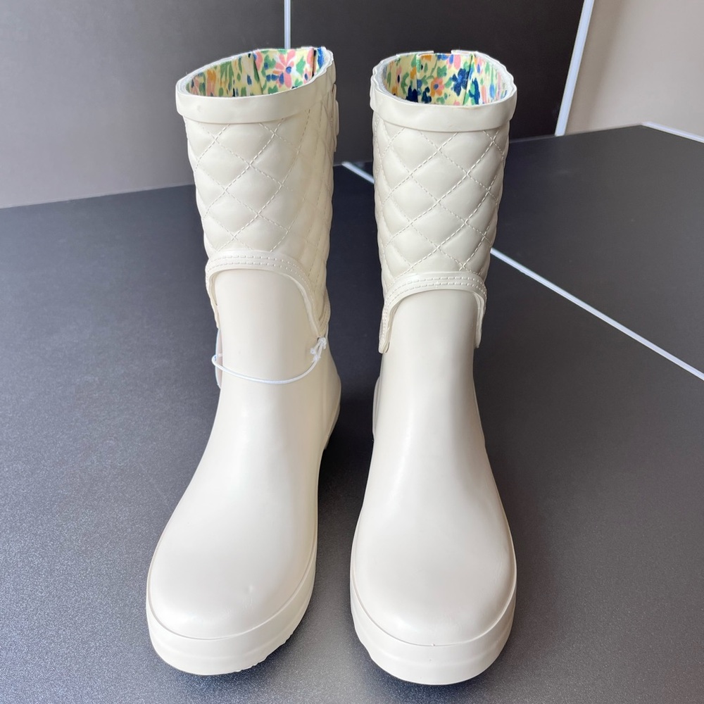Time and Tru Cream Quilted Mid-Calf Rain Boots
